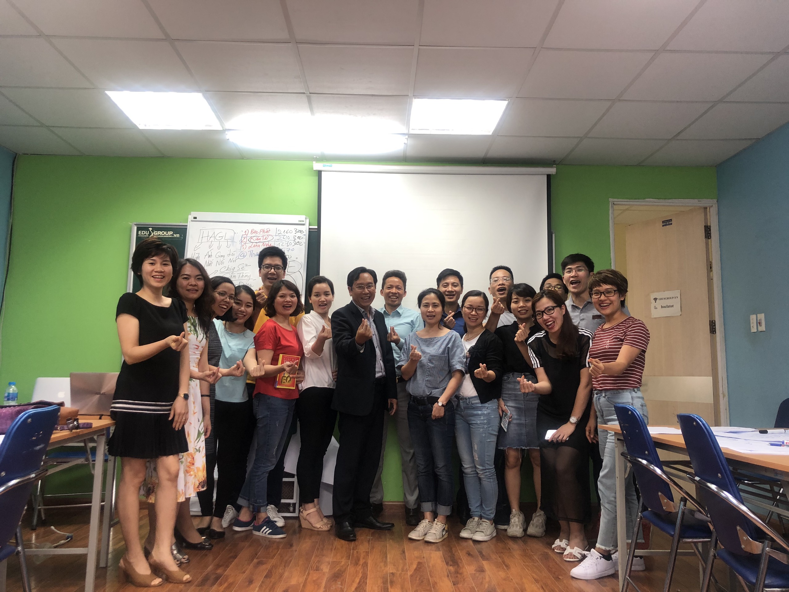 Đào tạo kỹ năng quản lý cảm xúc cho Ngân hàng TMCP Công thương Việt Nam (Vietinbank) Đào tạo kỹ năng quản lý cảm xúc cho Ngân hàng TMCP Công thương Việt Nam (Vietinbank)