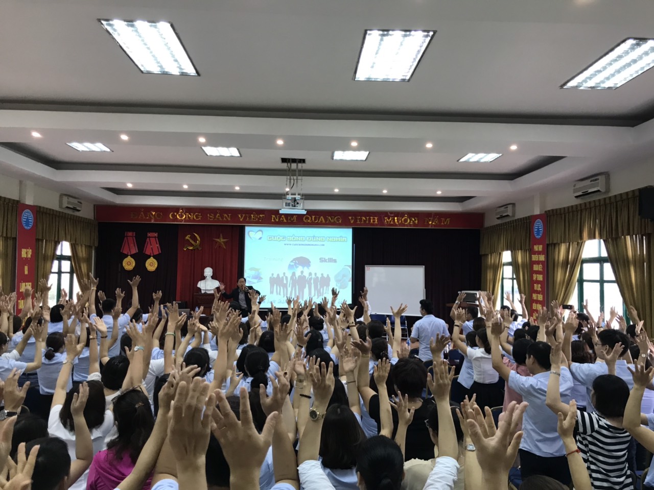 Đào tạo kỹ năng giao tiếp phục vụ khách hàng cho Công Ty Cổ phần Nước Sạch Số 2 Hà Nội Đào tạo kỹ năng giao tiếp phục vụ khách hàng cho Công Ty Cổ phần Nước Sạch Số 2 Hà Nội